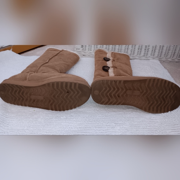 Target~Tan Neutral Genuine Suede Faux Fur Boots - Picture 9 of 14